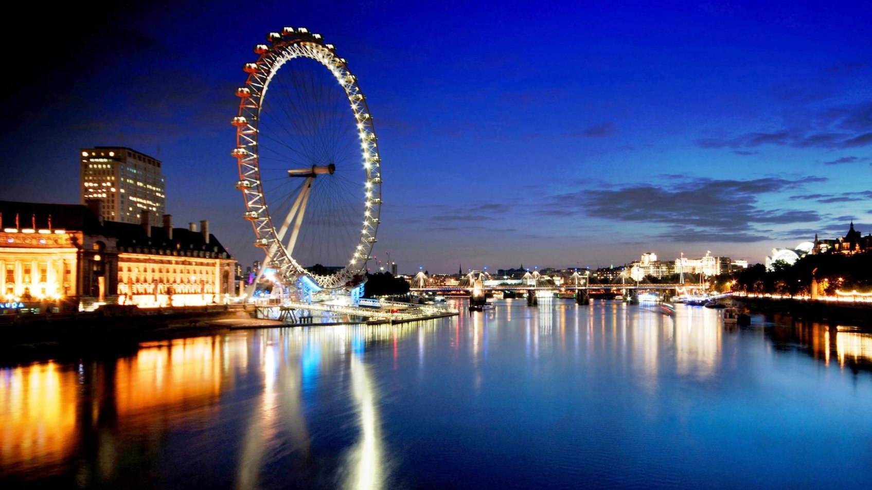 6961375-london-ferris-wheel-night.jpg